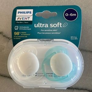 Philips Avent 2 pack pacifiers, 0-6 months. Never opened.